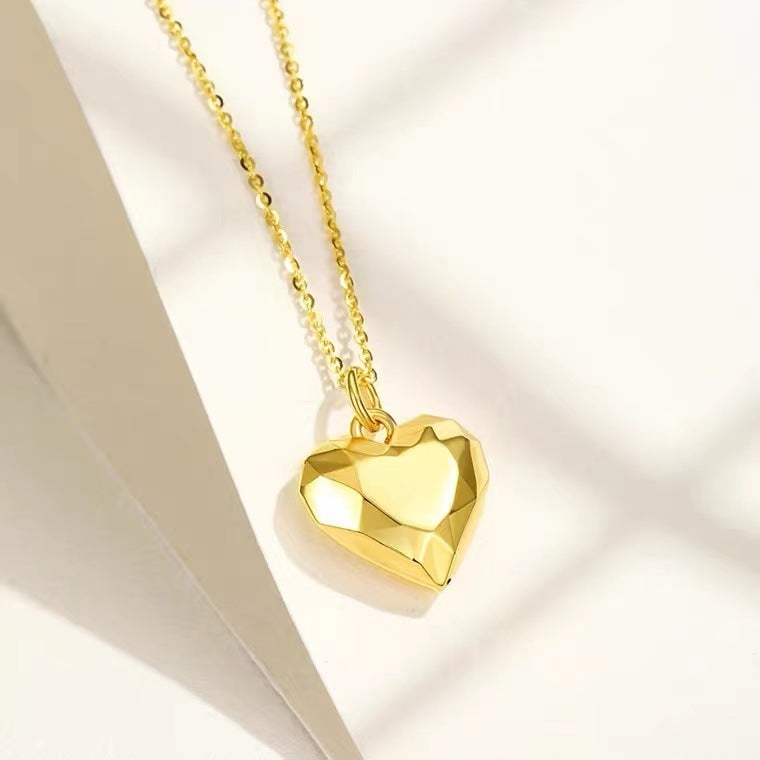 18K Gold Cut Heart Pendant - A Versatile Treasure