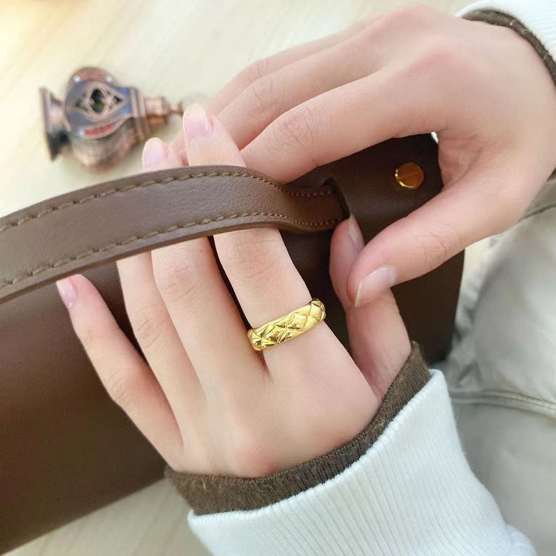 18k Gold Rhombus Small Fragrance Ring