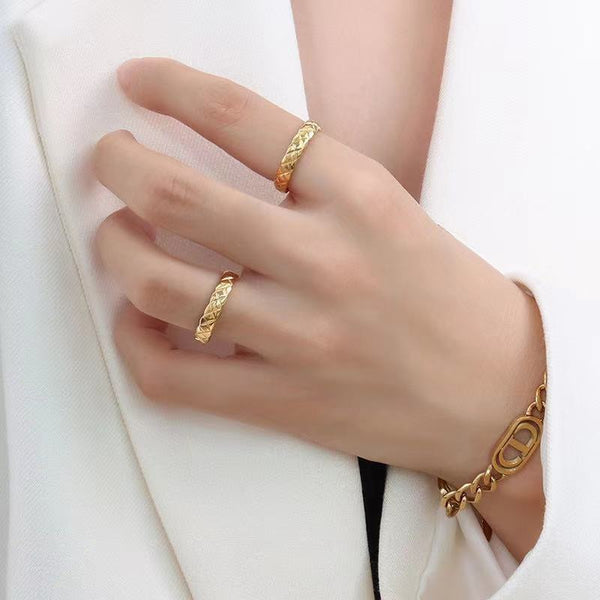 18k Gold Rhombus Small Fragrance Ring