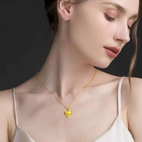 18K Gold Cut Heart Pendant - A Versatile Treasure